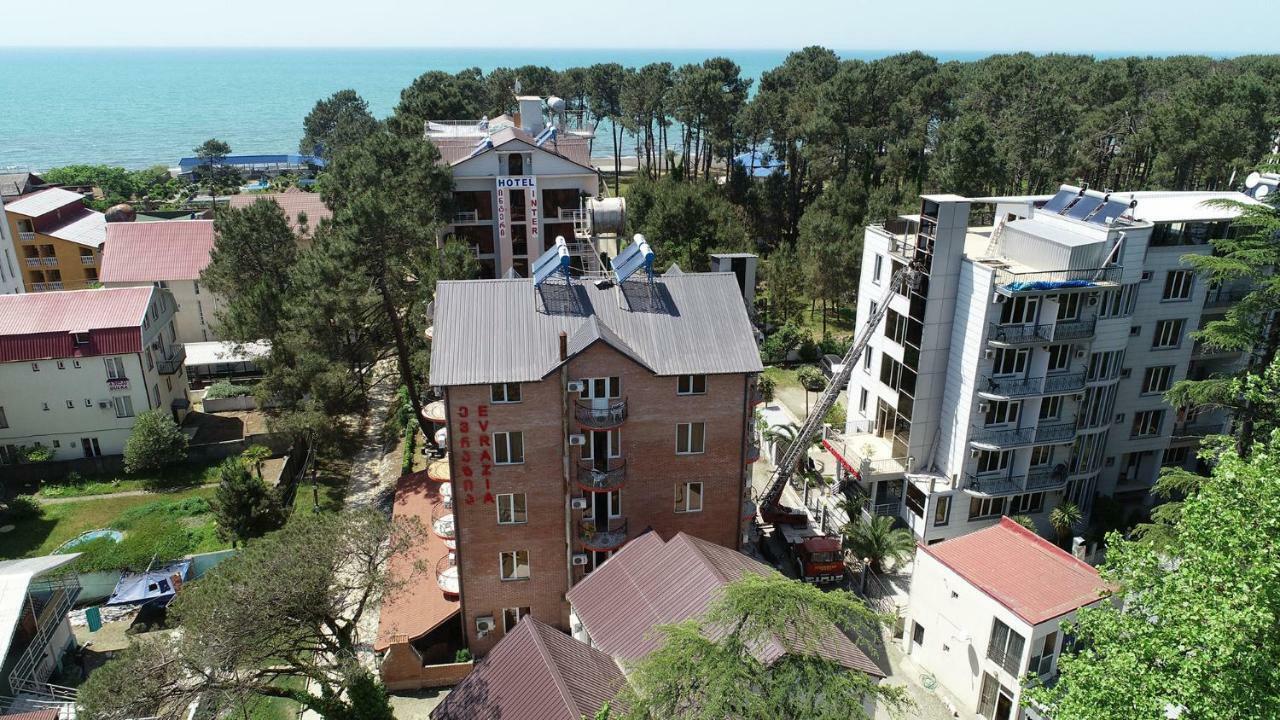Hotel Evrazia อูเรคี ภายนอก รูปภาพ