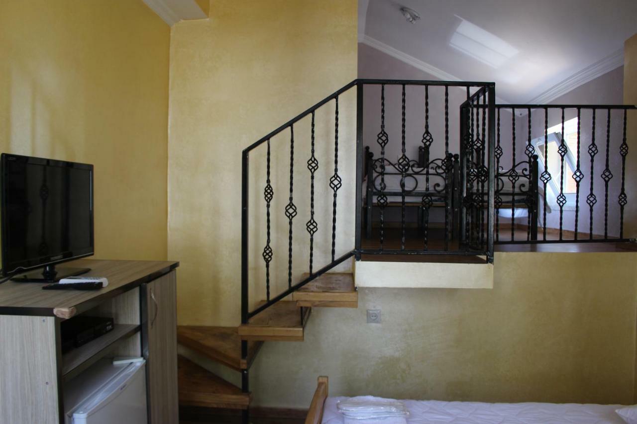 Hotel Evrazia อูเรคี ภายนอก รูปภาพ